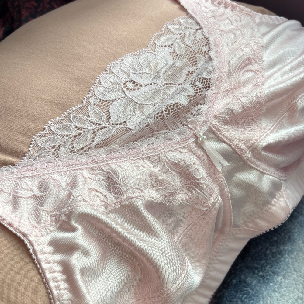 Pink Lace Women's Bra - Picture 9 of 9
